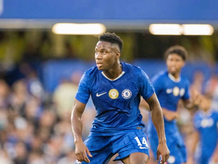 海洋之神·hy590-TA：切尔西担心埃苏戈接受大腿伤势手术后，将缺席至2026年